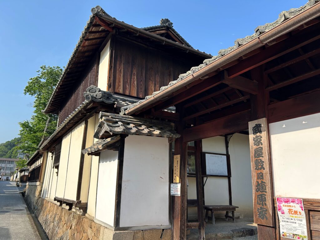 備中松山城　修築記念　三つ巴　灰皿 日々の暮らし | 松灰六角皿 | 酒津榎窯 武内立爾